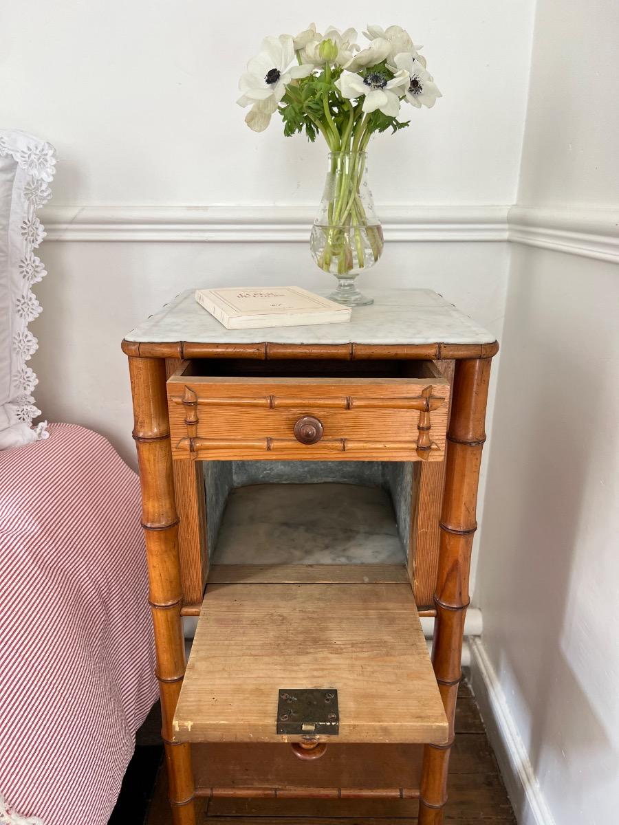 Chevet bois façon bambou 1900