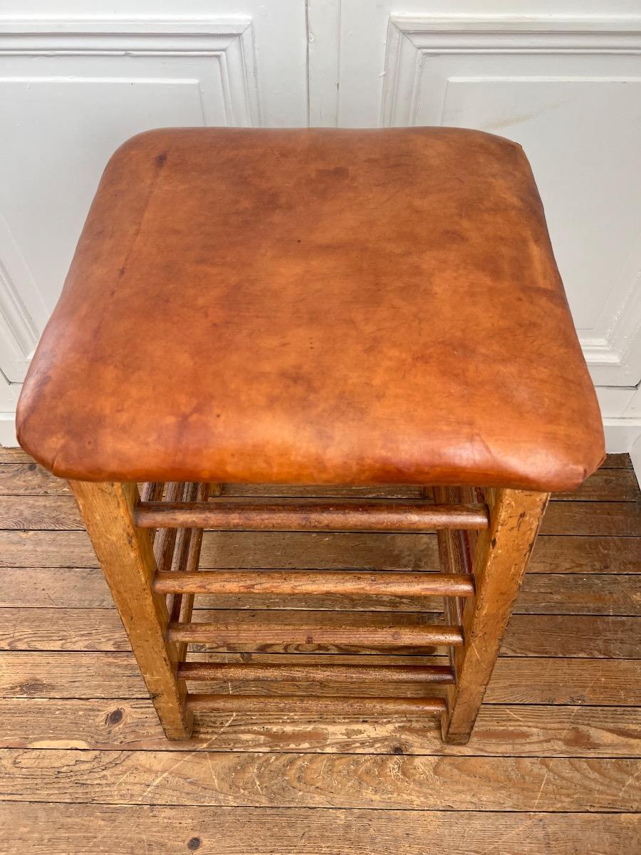 Agrès de gymnastique cuir 1950