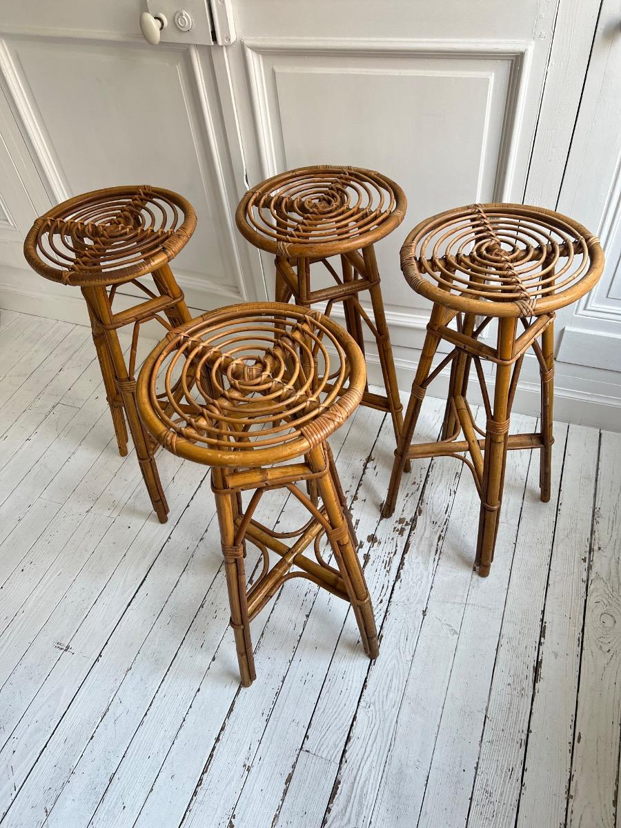 Suite de 4 tabourets de bar, rotin, 1950
