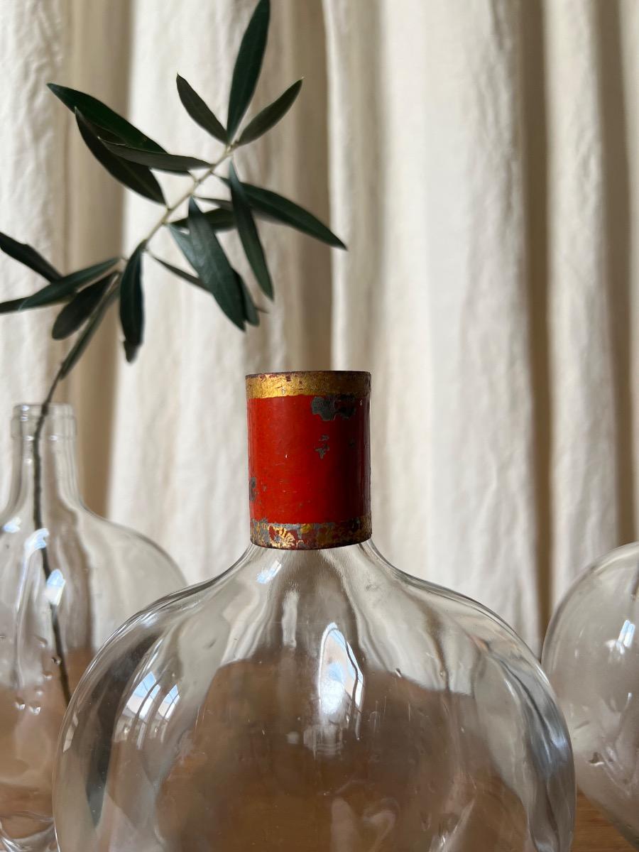 Suite de 3 flacons cœur 1950