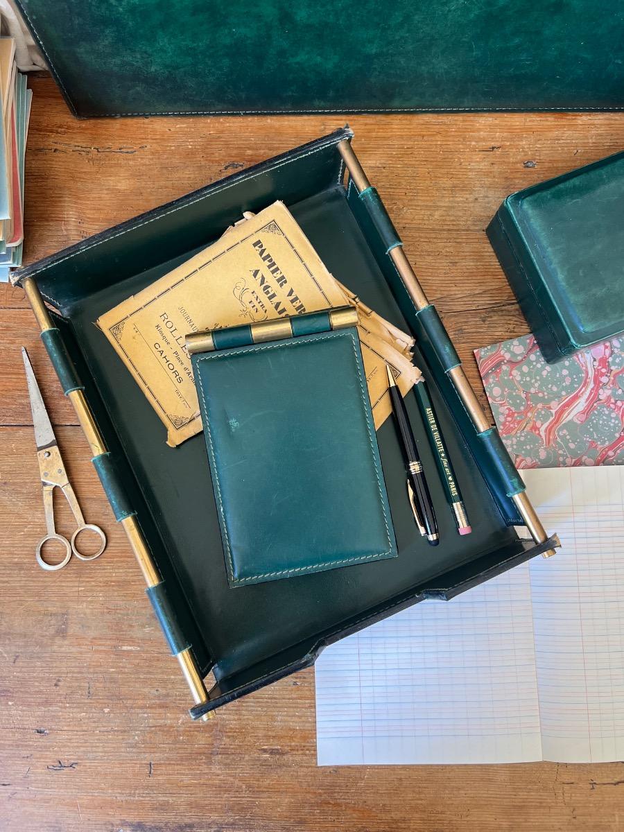 Nécessaire de bureau cuir laiton 1960
