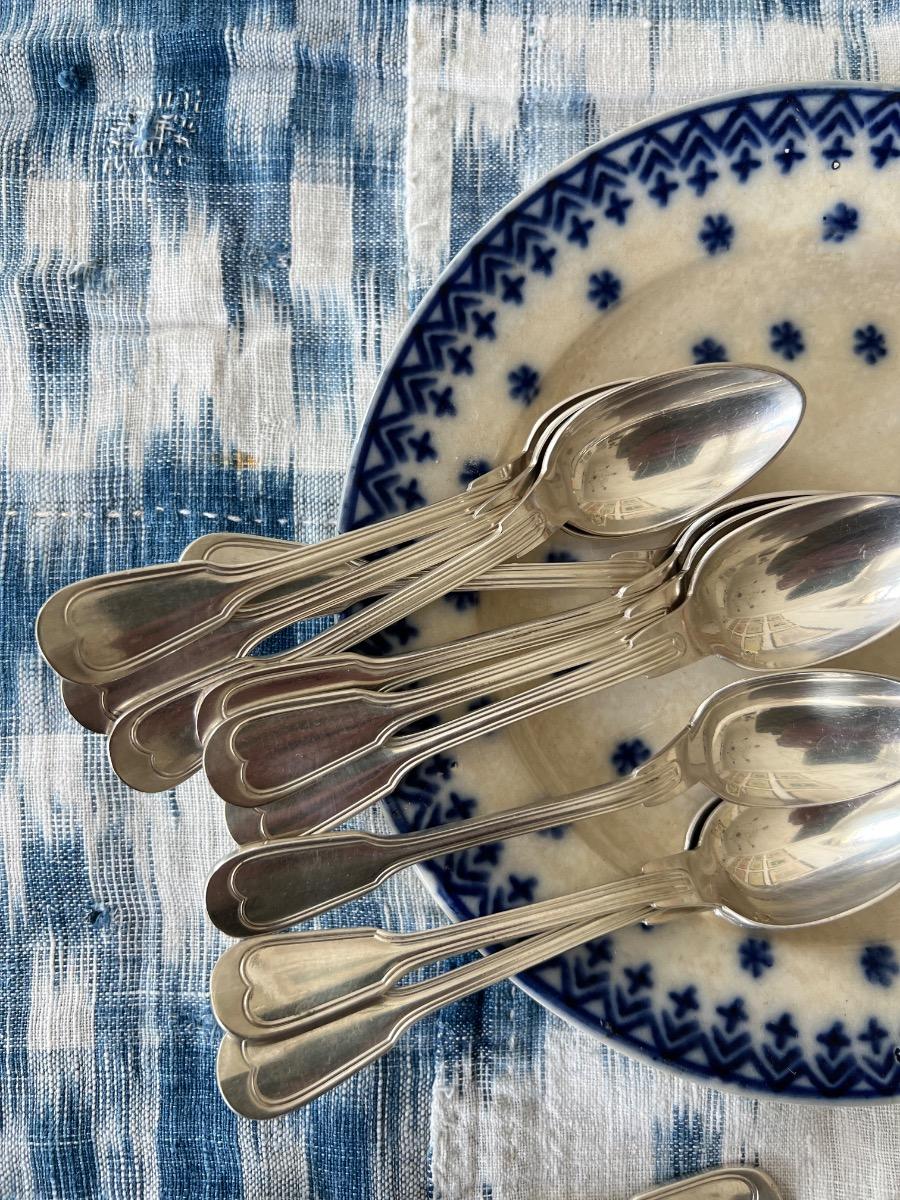 Service 12 cuillères dessert métal argenté 