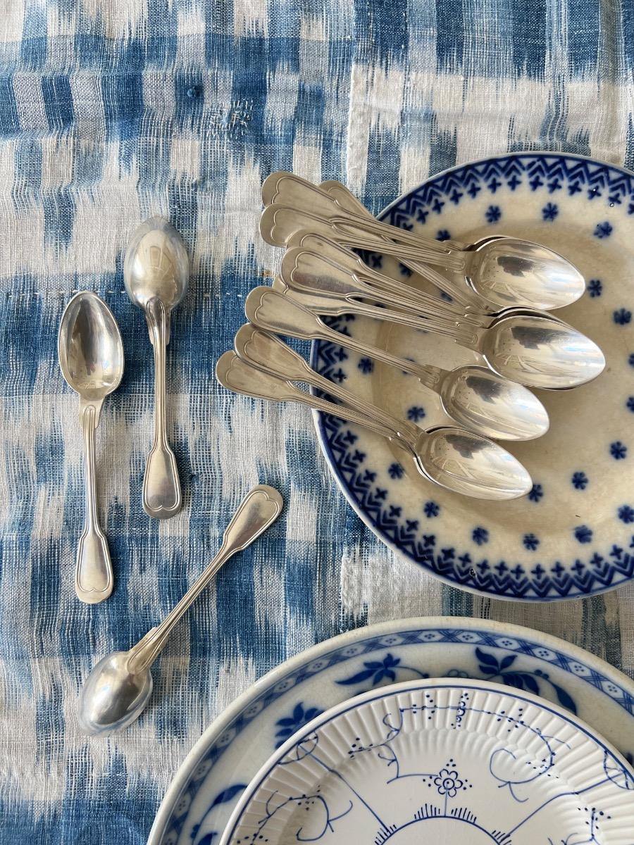 Service 12 cuillères dessert métal argenté 