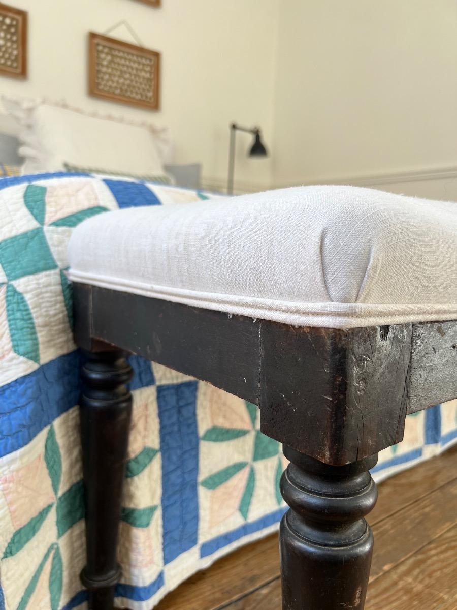 Banc XIXème retapissé lin ancien