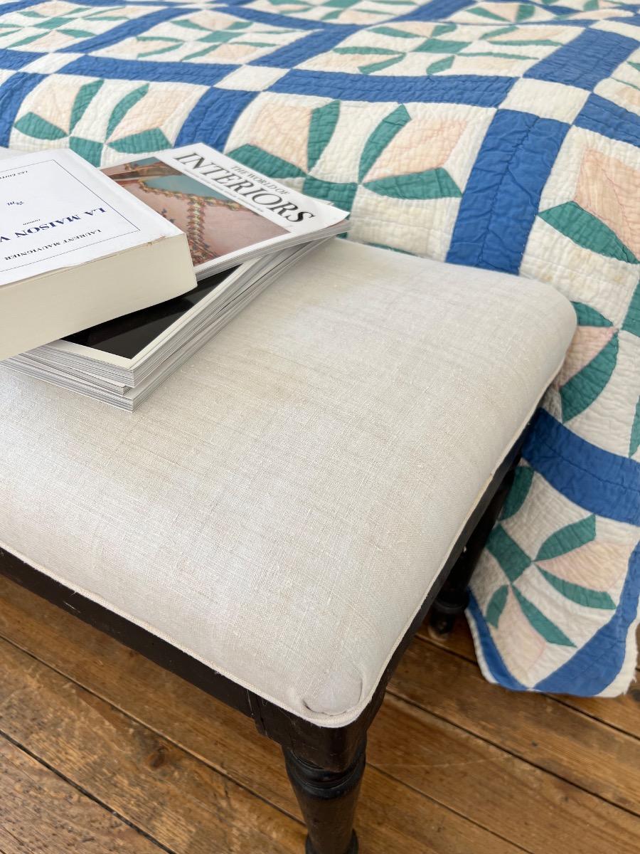 Banc XIXème retapissé lin ancien