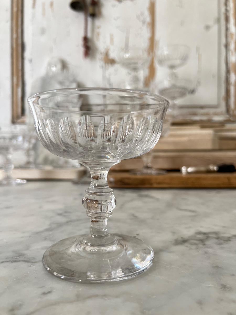 Service 12 coupes à champagne 1880