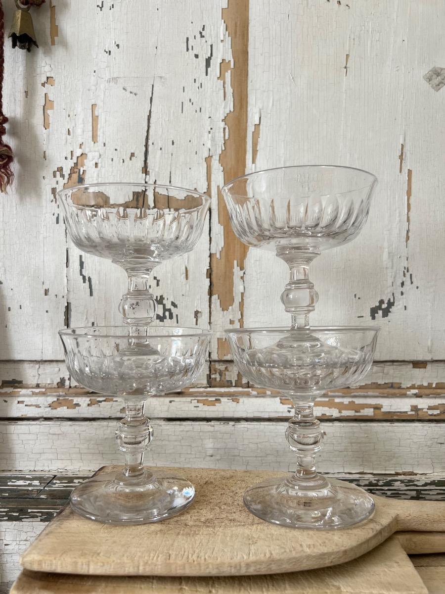 Service 12 coupes à champagne 1880