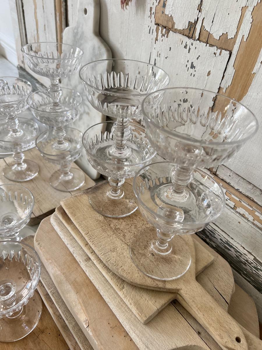 Service 12 coupes à champagne 1880