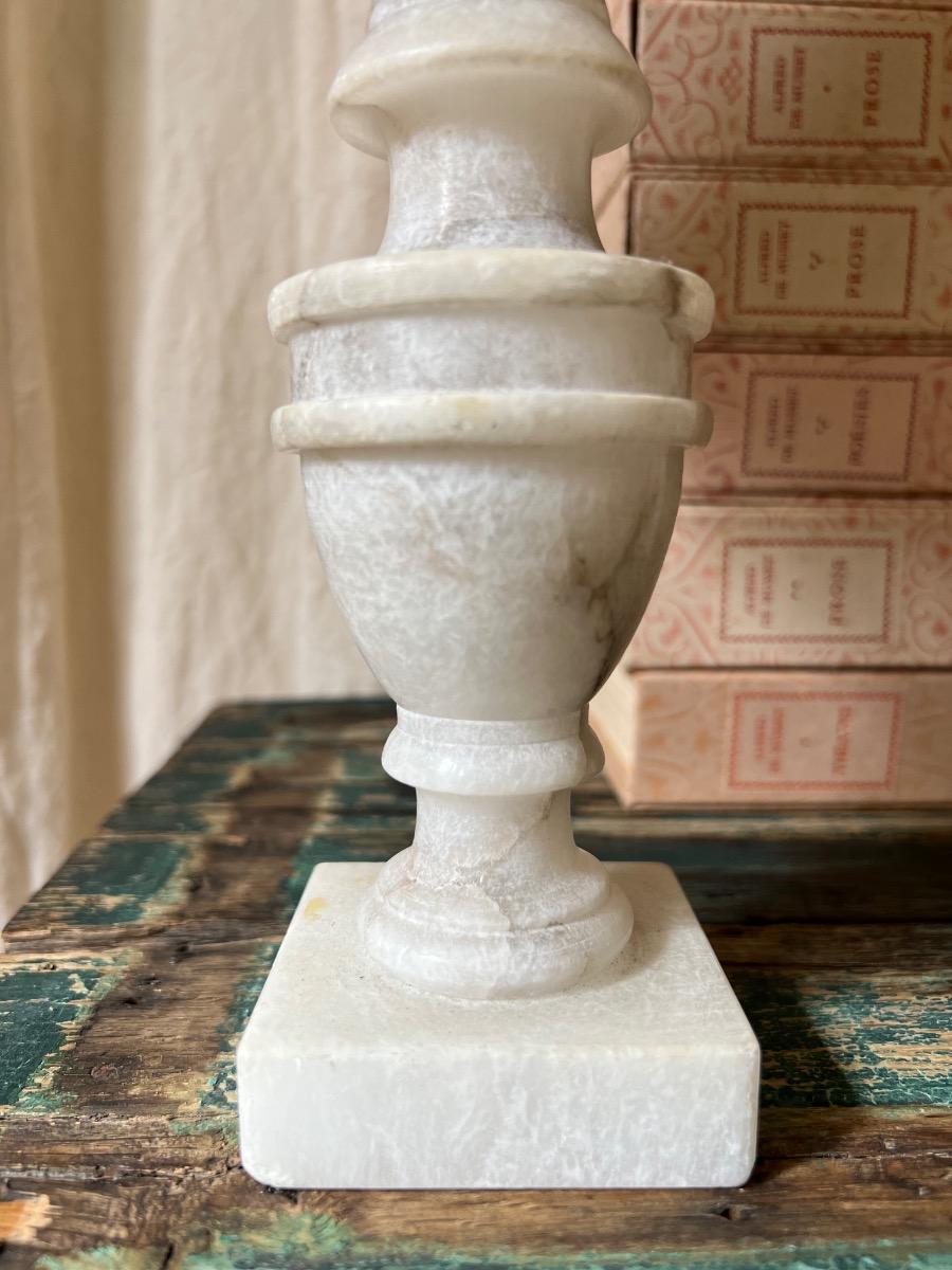 Lampe néoclassique albâtre 1940