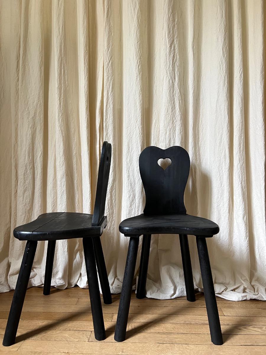 Suite de 4 chaises bois noirci 1960