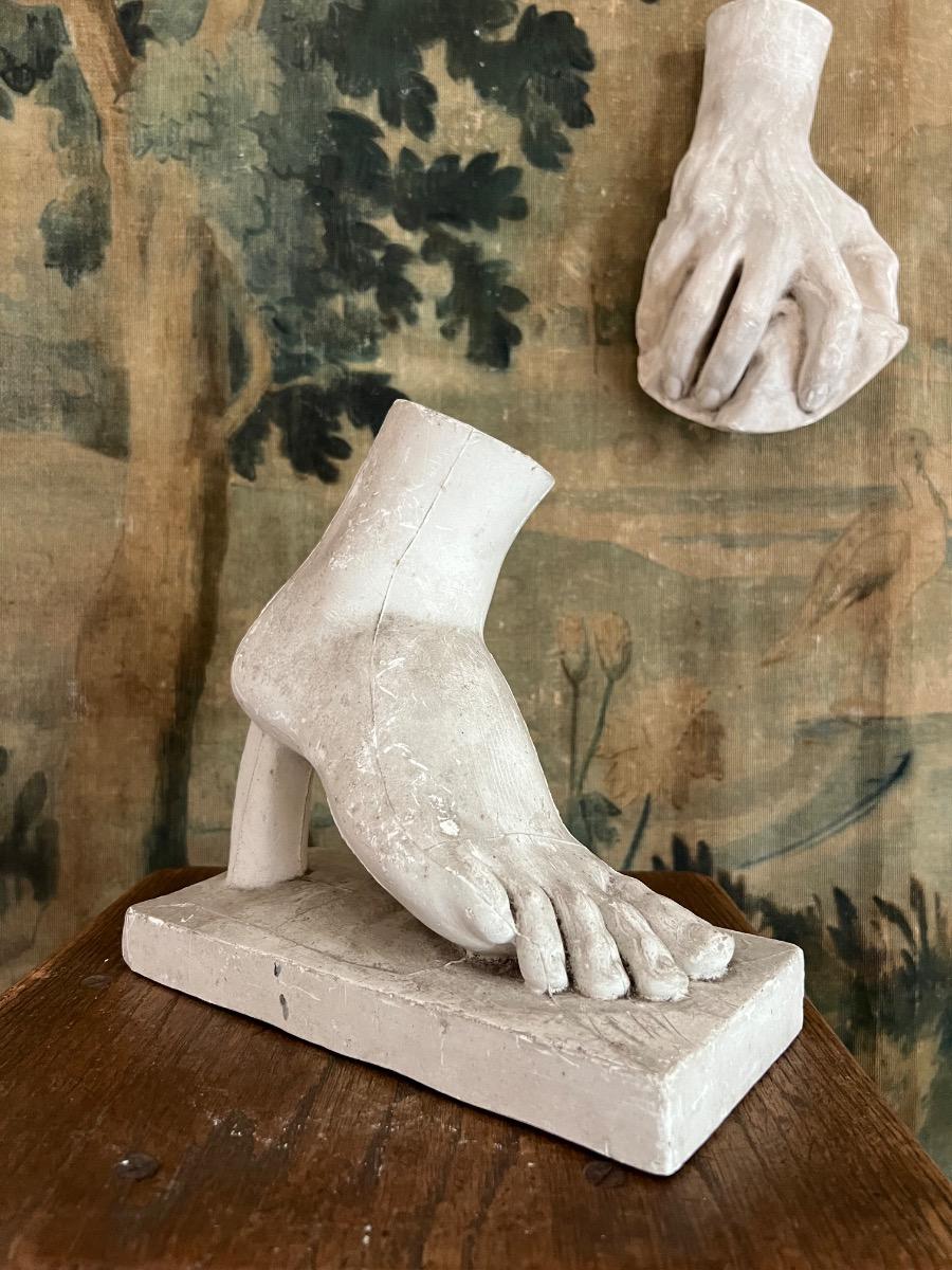 Main et pied plâtre 1930