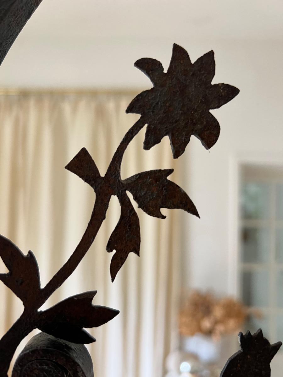 Lustre fer forgé décor silhouette 1920