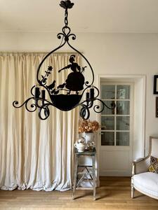 Lustre fer forgé décor silhouette 1920