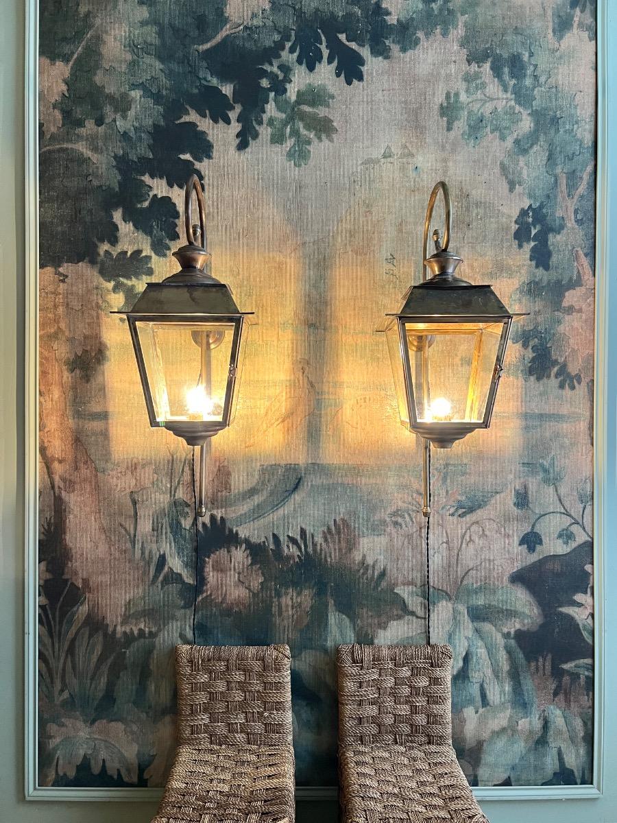 Paire de grandes lanternes laiton 1950