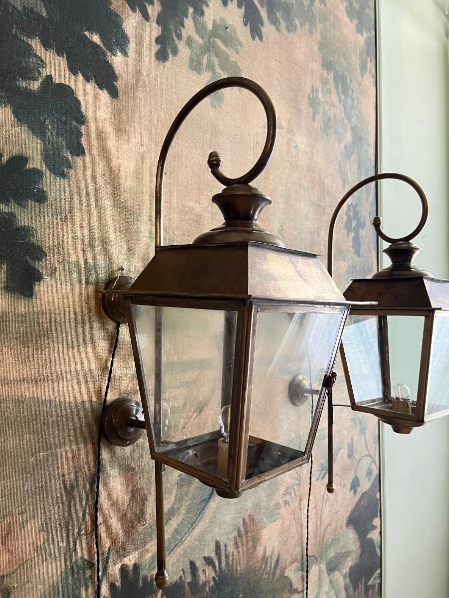 Paire de grandes lanternes laiton 1950