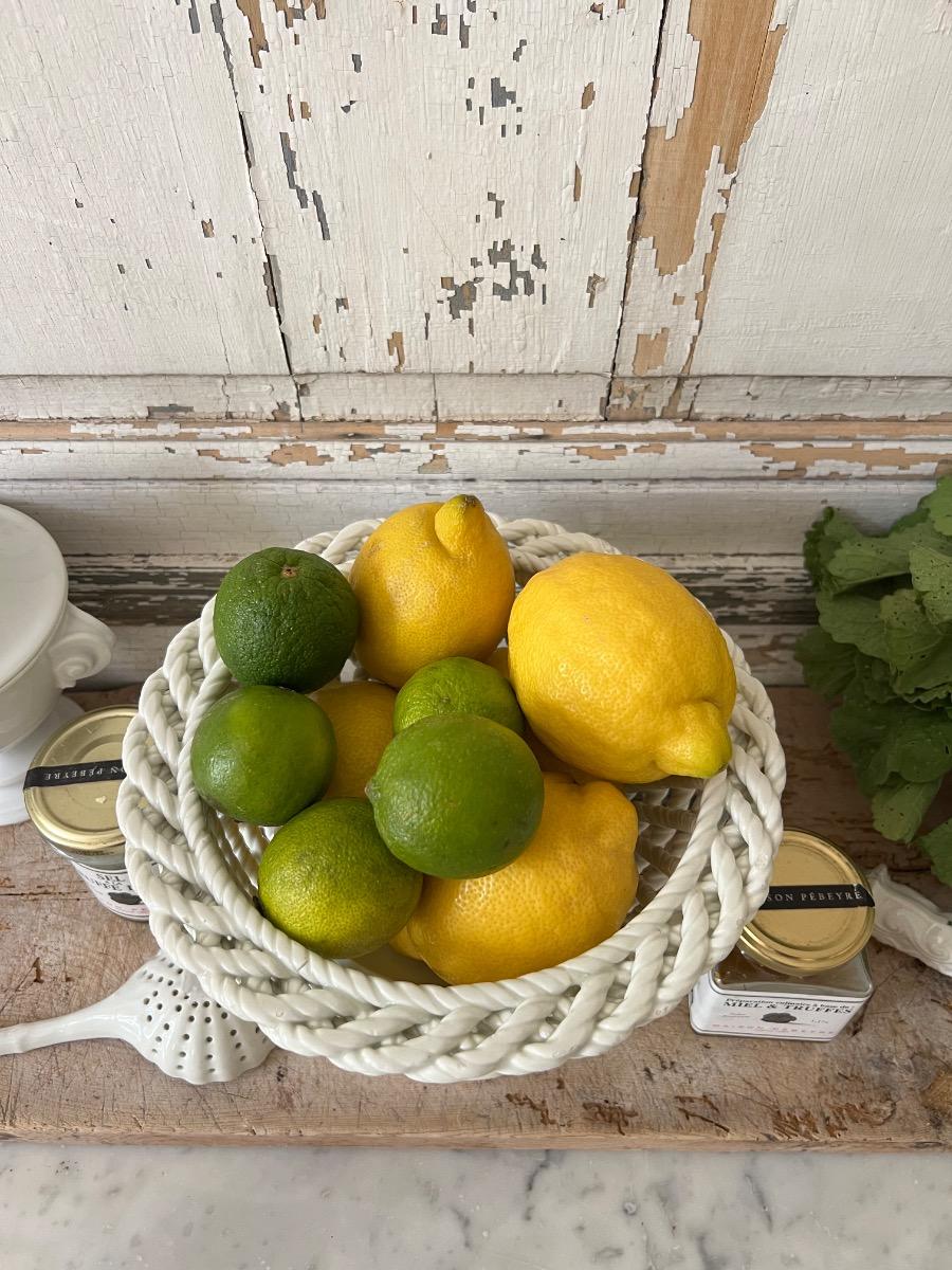 Coupe à fruits faïence tressée 1900