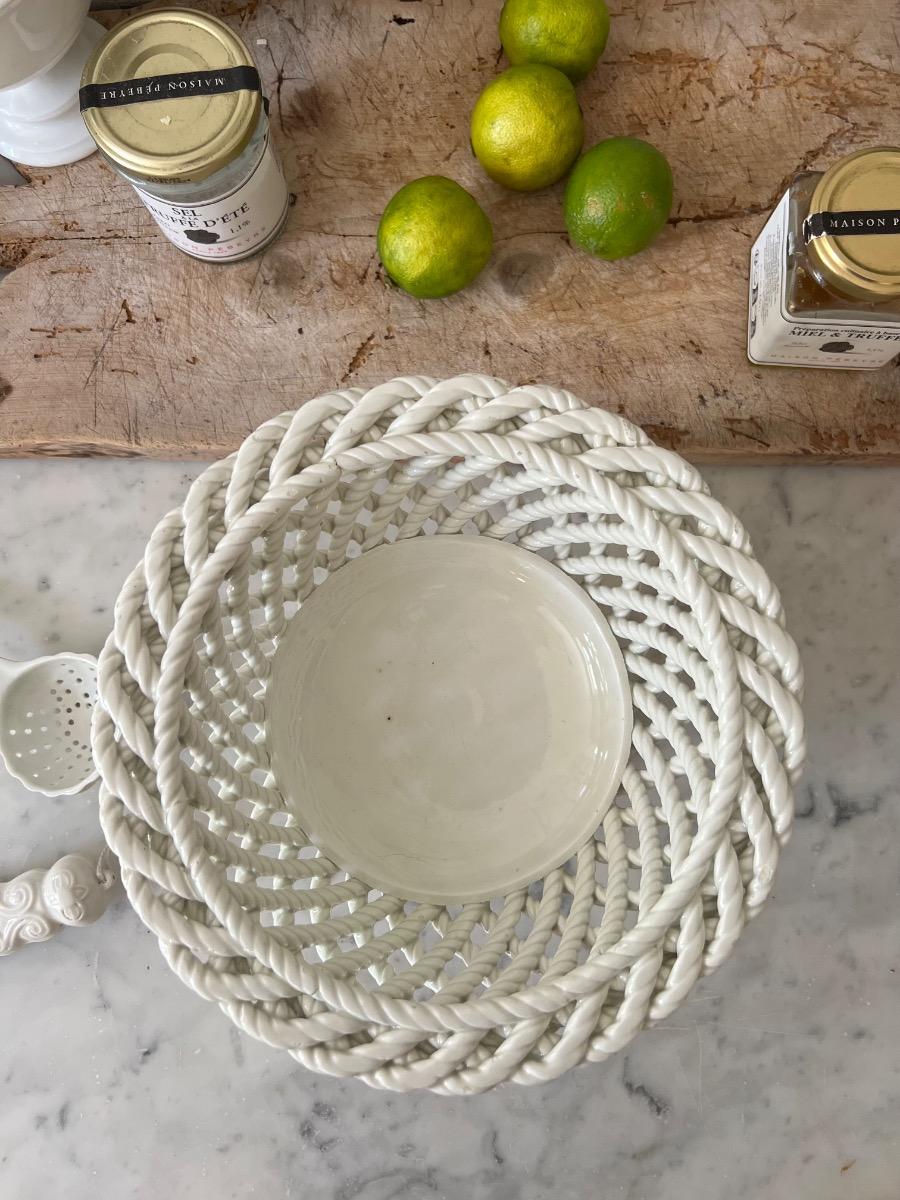 Coupe à fruits faïence tressée 1900