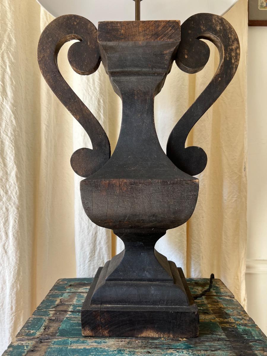 Grande lampe urne néoclassique 1940