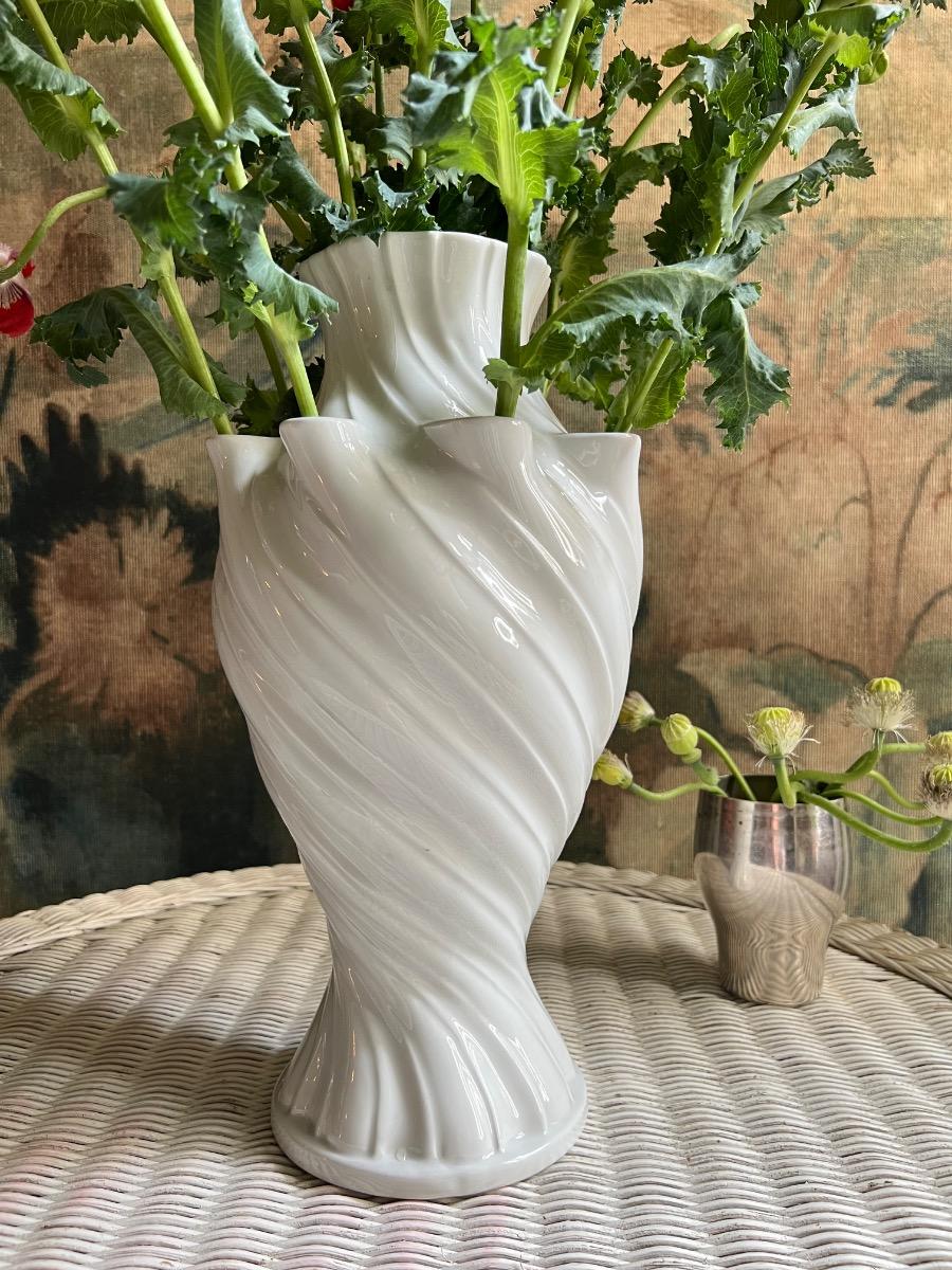Grand vase pique-fleurs faïence 1960