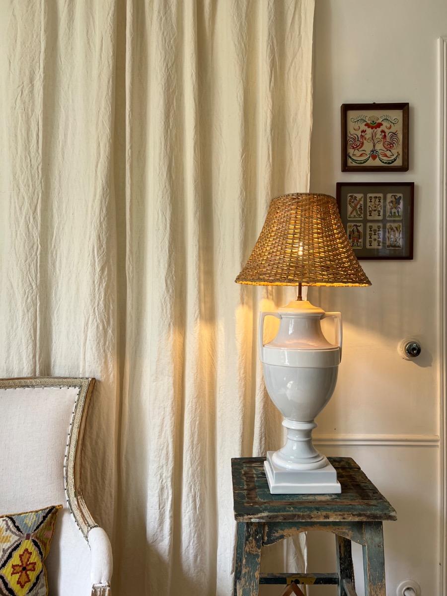 Lampe urne néoclassique faïence 1950