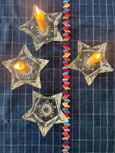 Suite 4 bougeoirs étoiles verre ciselé 1950