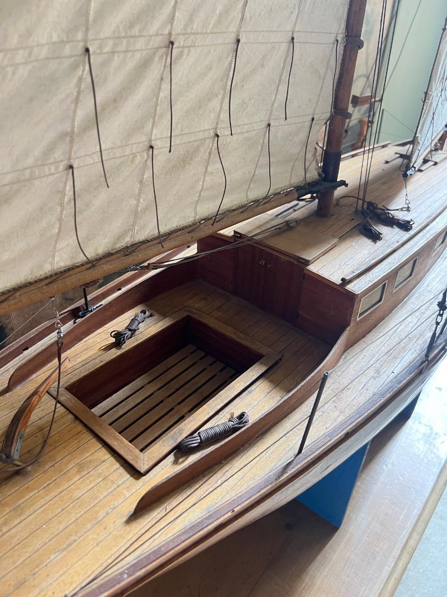Grande maquette voilier 1930