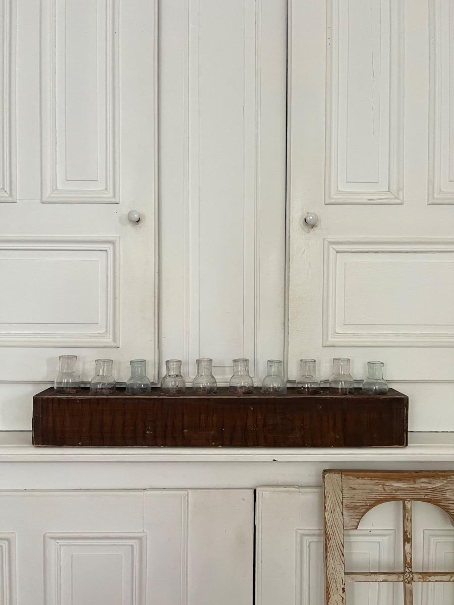 Flacons testeurs sur socle 1950