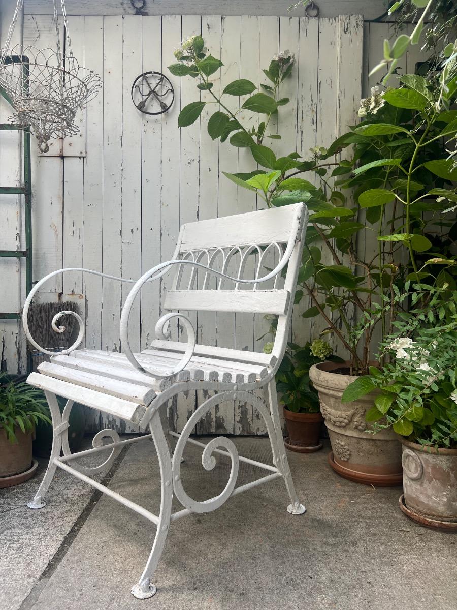Large fauteuil de jardin XIXème