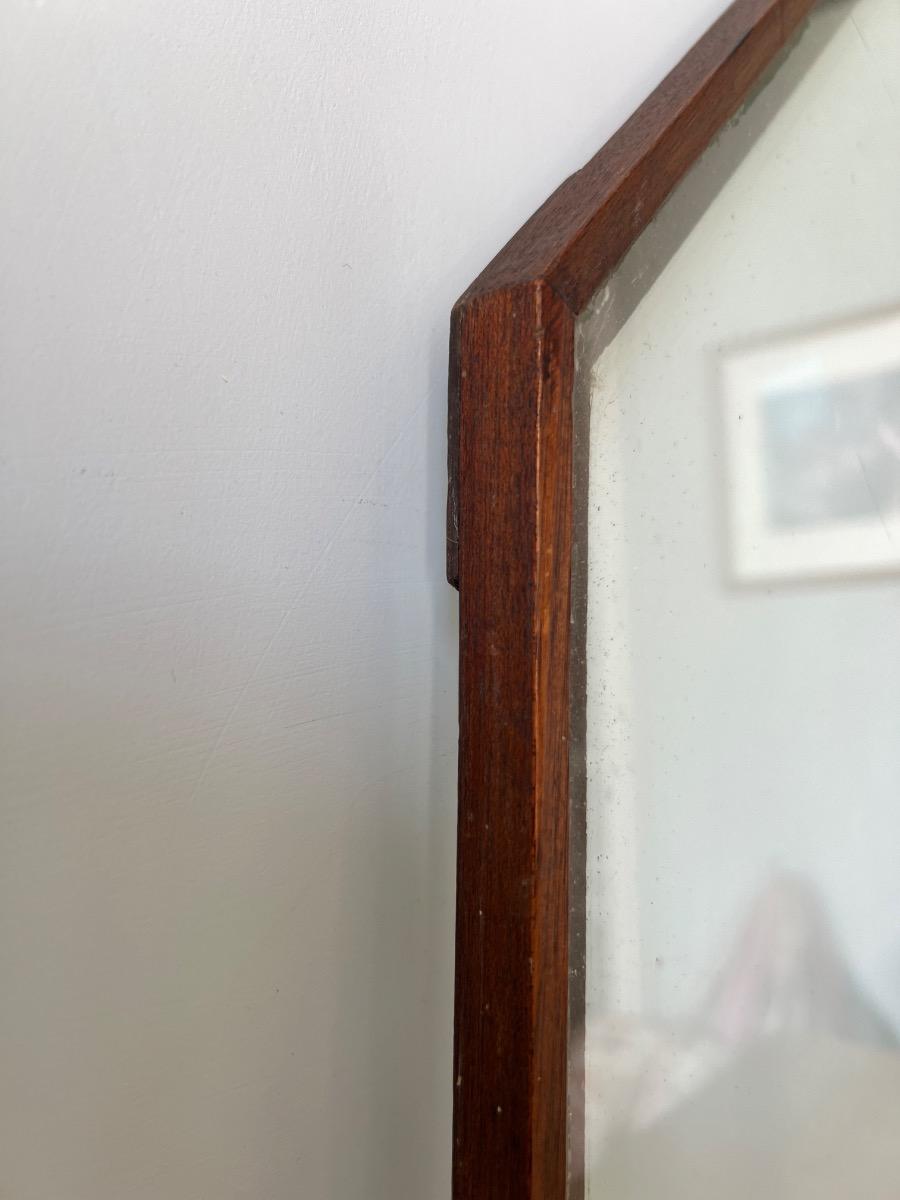 Ouvrage fixé sous verre 1940